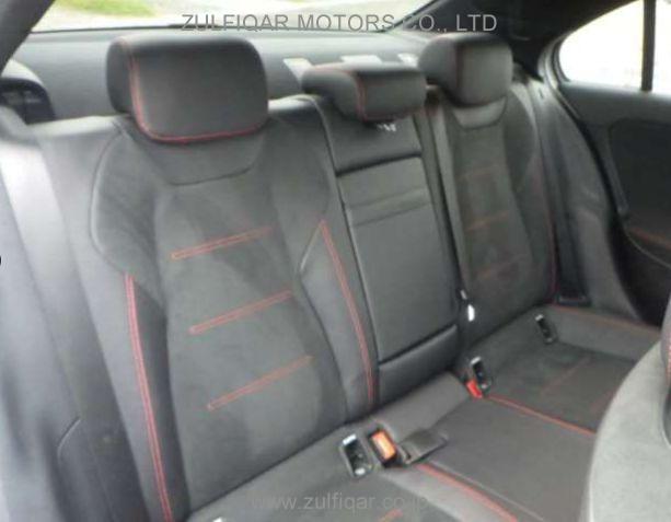 MERCEDES BENZ A CLASS 2019 Image 8