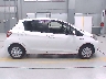 TOYOTA VITZ 2017 Image 3