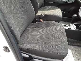 TOYOTA VITZ 2017 Image 8