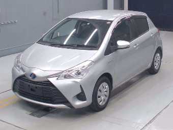 TOYOTA VITZ 2017 Image 1