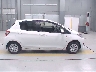 TOYOTA VITZ 2017 Image 3