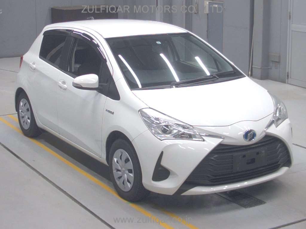 TOYOTA VITZ 2017 Image 5