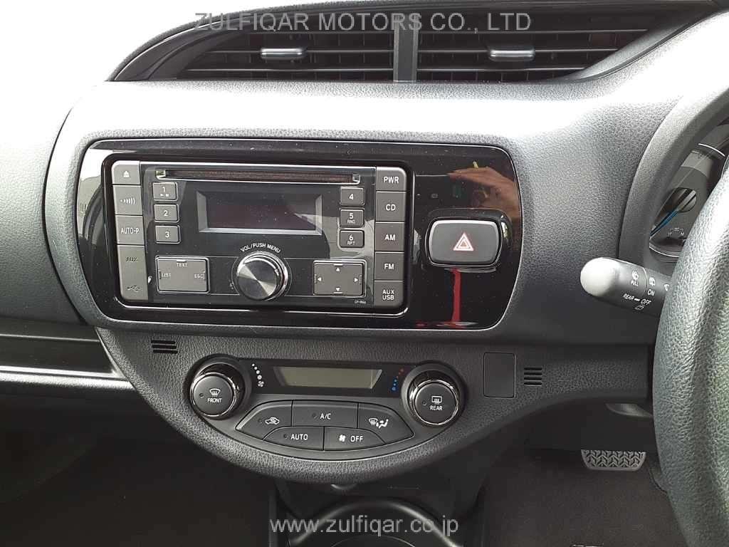 TOYOTA VITZ 2017 Image 9