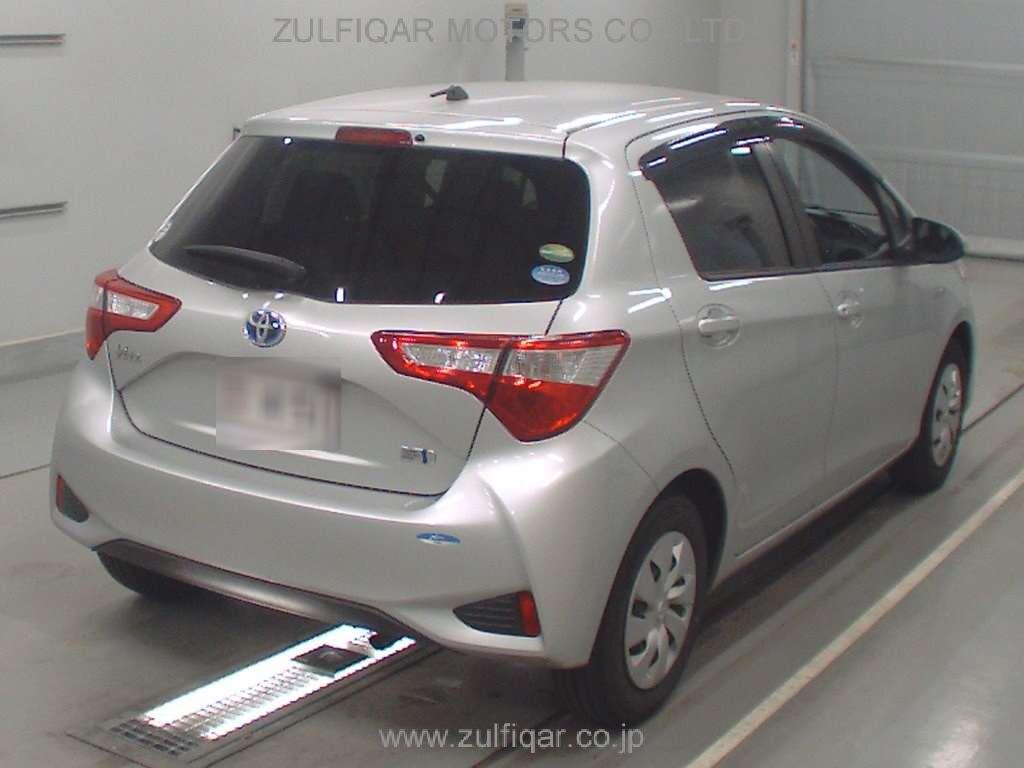 TOYOTA VITZ 2018 Image 2