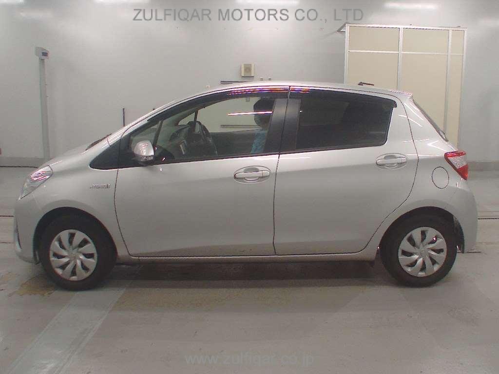 TOYOTA VITZ 2018 Image 4