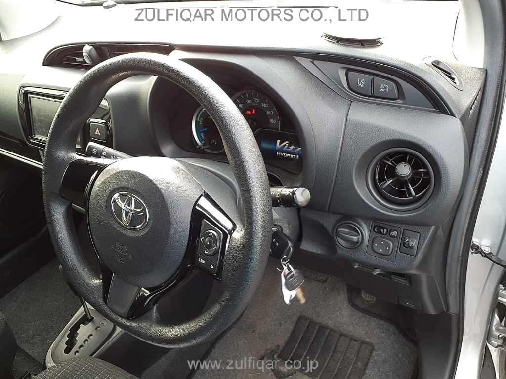 TOYOTA VITZ 2018 Image 7