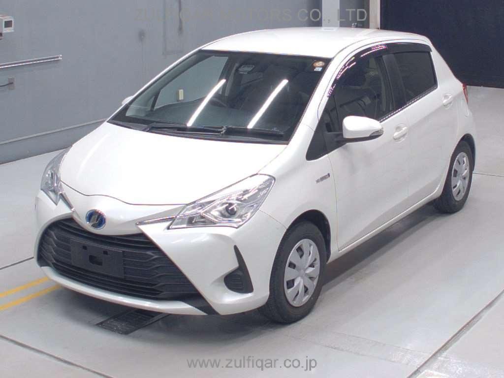 TOYOTA VITZ 2017 Image 1