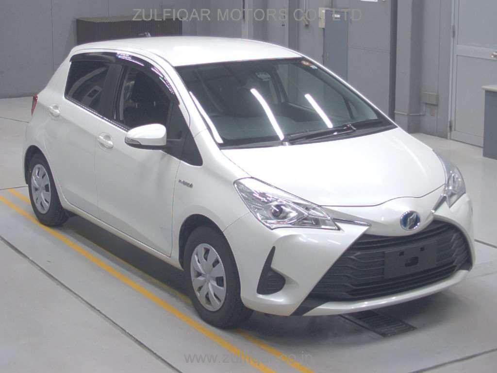 TOYOTA VITZ 2017 Image 5