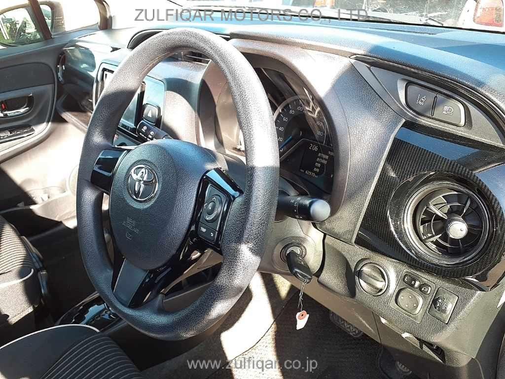 TOYOTA VITZ 2017 Image 7