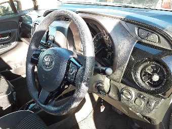 TOYOTA VITZ 2017 Image 7