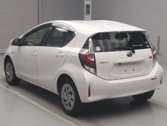 TOYOTA AQUA 2020 Image 4