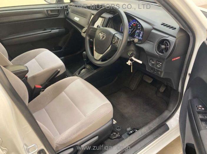 TOYOTA COROLLA AXIO 2017 Image 5