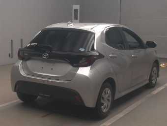 TOYOTA YARIS 2020 Image 2