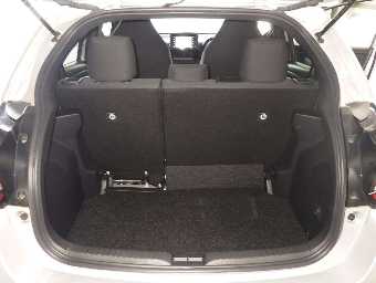 TOYOTA YARIS 2020 Image 8