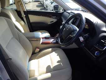 TOYOTA CROWN HYBRID 2013 Image 15