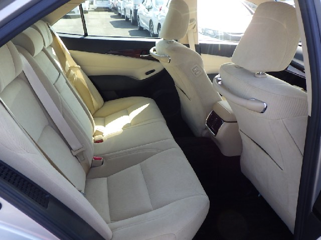 TOYOTA CROWN HYBRID 2013 Image 22