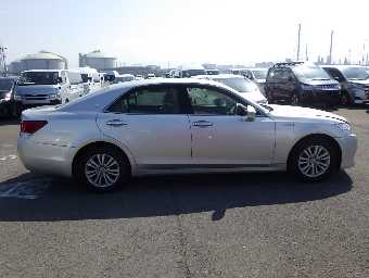 TOYOTA CROWN HYBRID 2013 Image 9