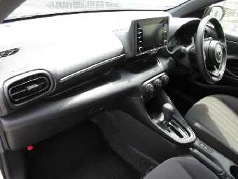 TOYOTA YARIS 2020 Image 12