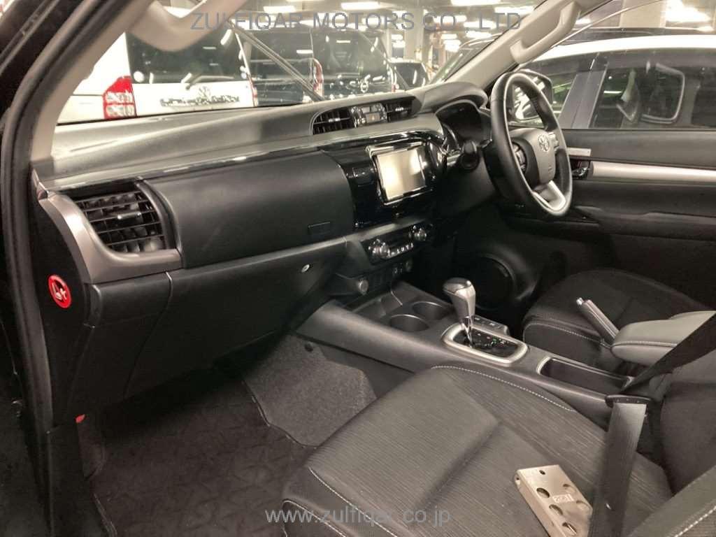 TOYOTA HILUX 2020 Image 7