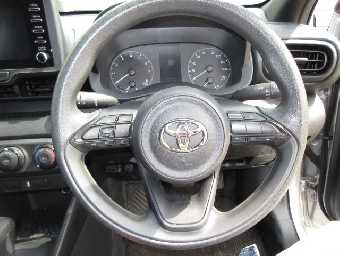 TOYOTA YARIS 2020 Image 13