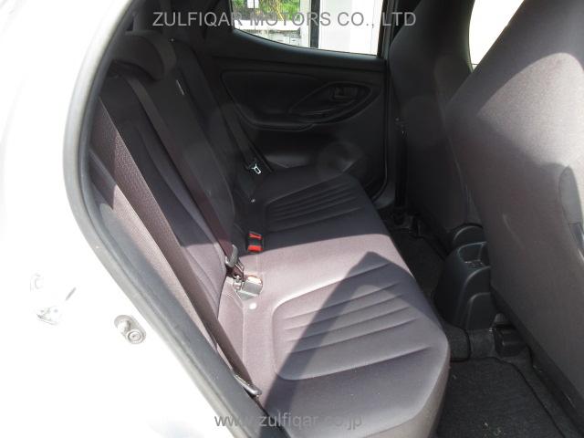TOYOTA YARIS 2020 Image 8