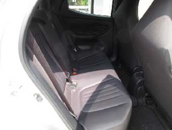 TOYOTA YARIS 2020 Image 8