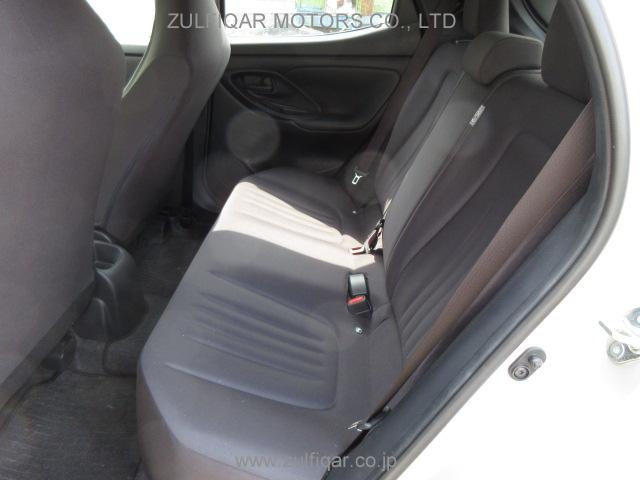 TOYOTA YARIS 2020 Image 10