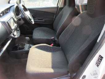 TOYOTA VITZ 2020 Image 11