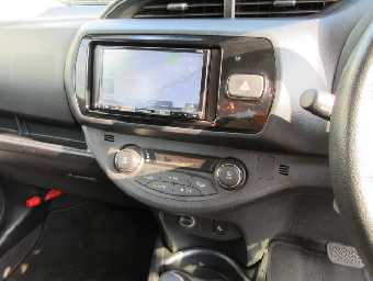 TOYOTA VITZ 2020 Image 14