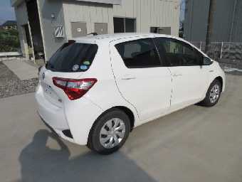 TOYOTA VITZ 2020 Image 3