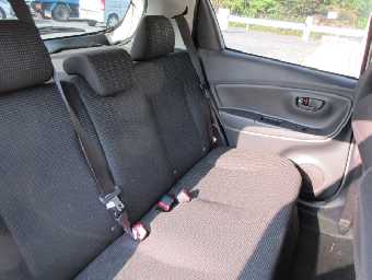 TOYOTA VITZ 2020 Image 8