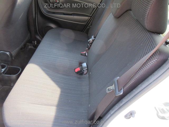 TOYOTA VITZ 2020 Image 10