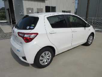 TOYOTA VITZ 2020 Image 3