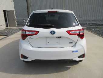 TOYOTA VITZ 2020 Image 4