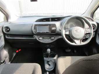 TOYOTA VITZ 2020 Image 7