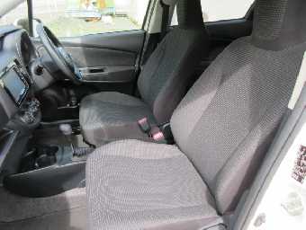 TOYOTA VITZ 2019 Image 11