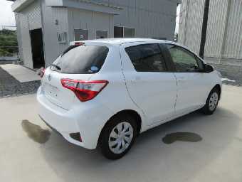 TOYOTA VITZ 2019 Image 3