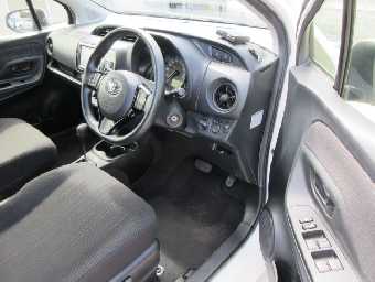 TOYOTA VITZ 2019 Image 5