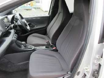 TOYOTA YARIS 2021 Image 11