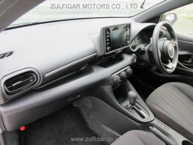 TOYOTA YARIS 2021 Image 12