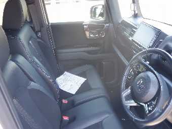 HONDA N-BOX CUSTOM 2019 Image 13