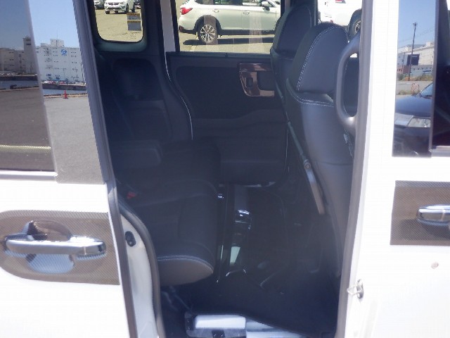 HONDA N-BOX CUSTOM 2019 Image 20