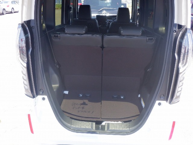 HONDA N-BOX CUSTOM 2019 Image 21