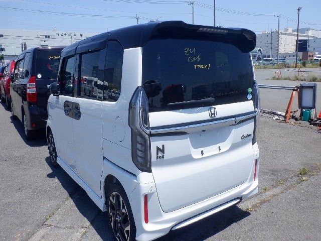 HONDA N-BOX CUSTOM 2019 Image 24