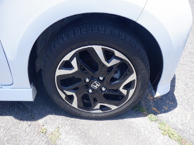 HONDA N-BOX CUSTOM 2019 Image 26