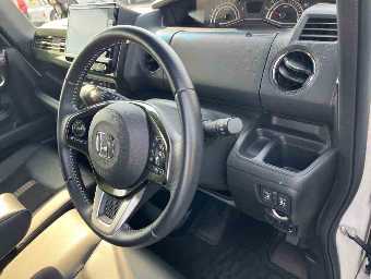 HONDA N-BOX CUSTOM 2019 Image 5