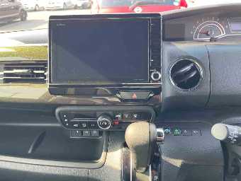 HONDA N-BOX CUSTOM 2019 Image 6