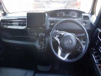 HONDA N-BOX CUSTOM 2019 Image 10