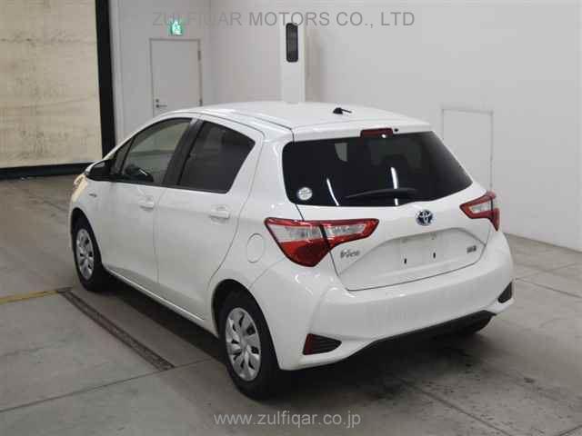 TOYOTA VITZ 2018 Image 2