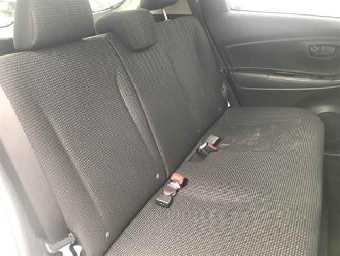 TOYOTA VITZ 2018 Image 6